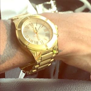 Size small coach Watch never been used